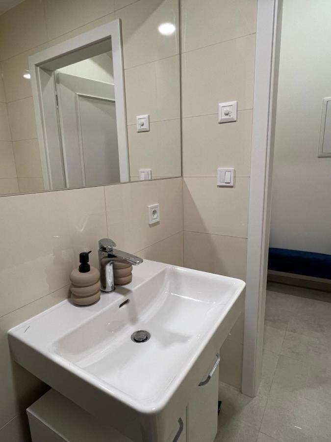 New Apartments Chain Florenc Praag Buitenkant foto