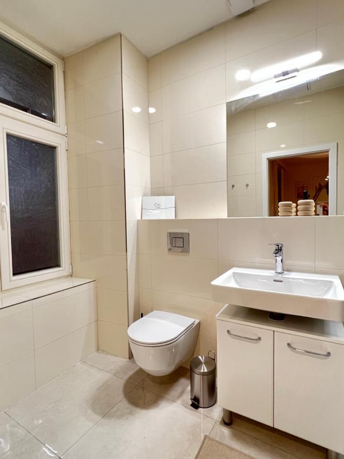 New Apartments Chain Florenc Praag Buitenkant foto