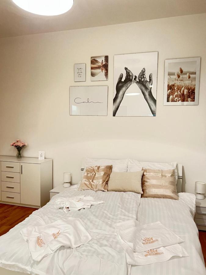 New Apartments Chain Florenc Praag Buitenkant foto
