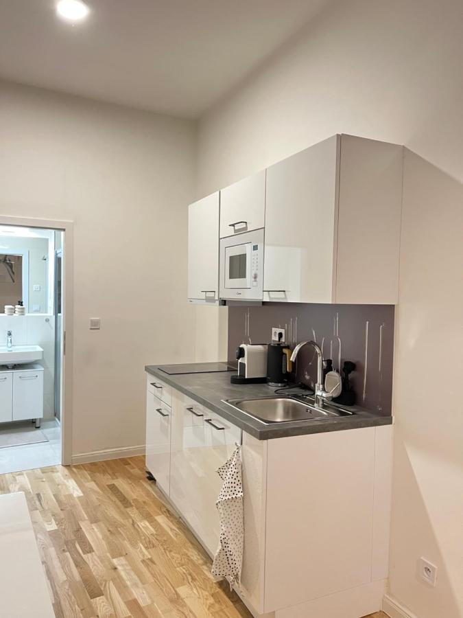 New Apartments Chain Florenc Praag Buitenkant foto