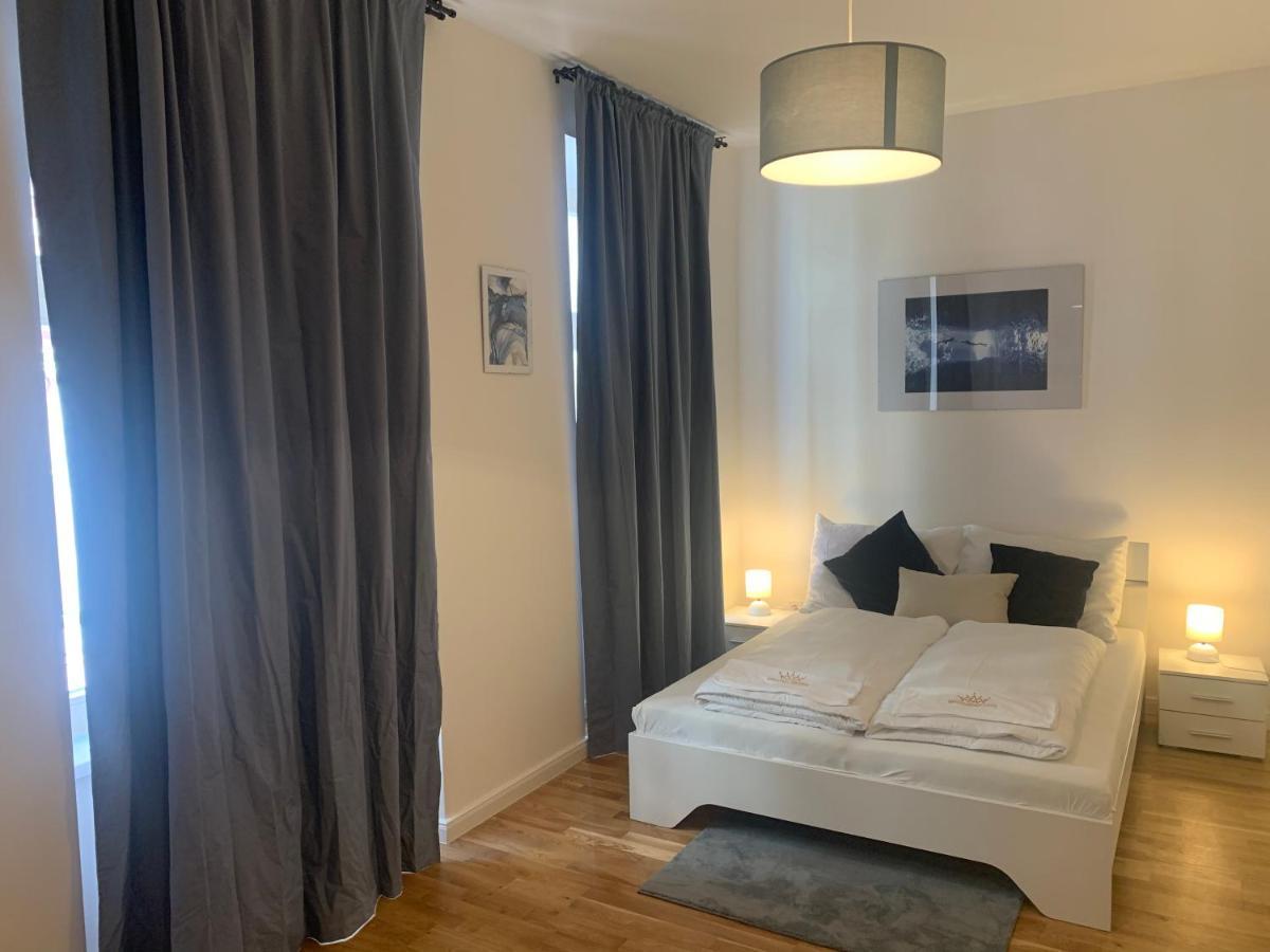 New Apartments Chain Florenc Praag Buitenkant foto